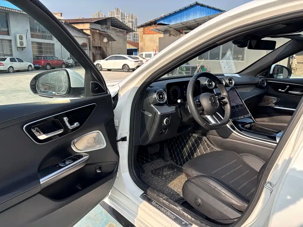 MERCEDES-BENZ C CLASS