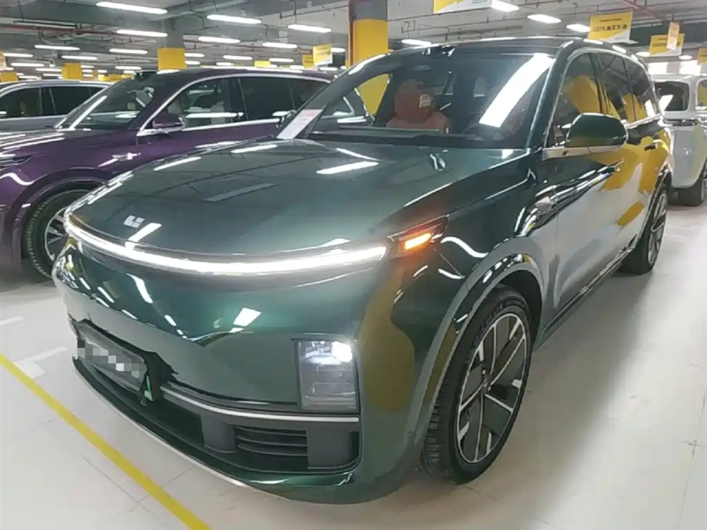 Li Auto Li L9 2025