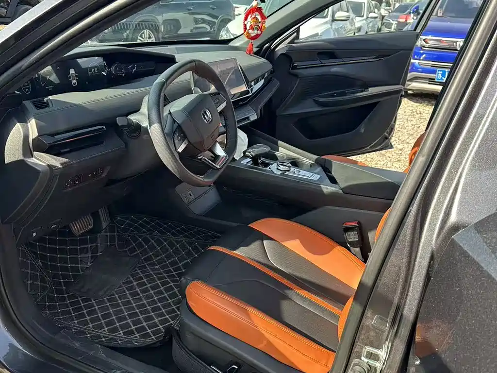 Changan UNI-V — миниатюра 7