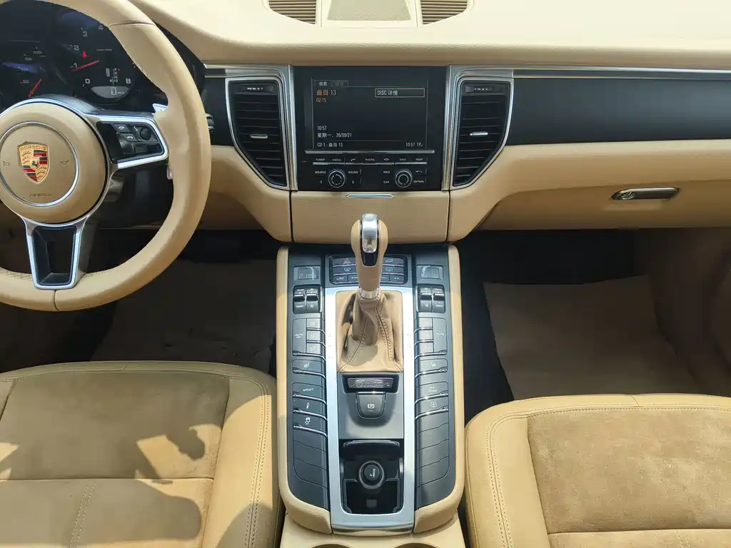 Porsche Macan — миниатюра 14