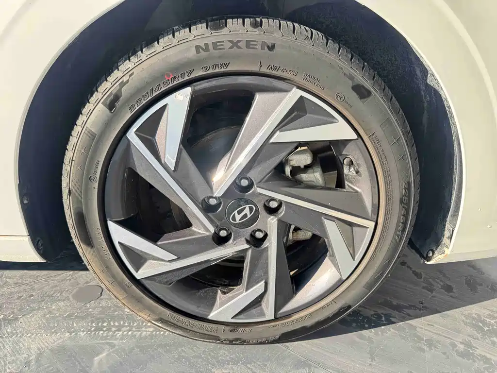 Hyundai Elantra — миниатюра 48