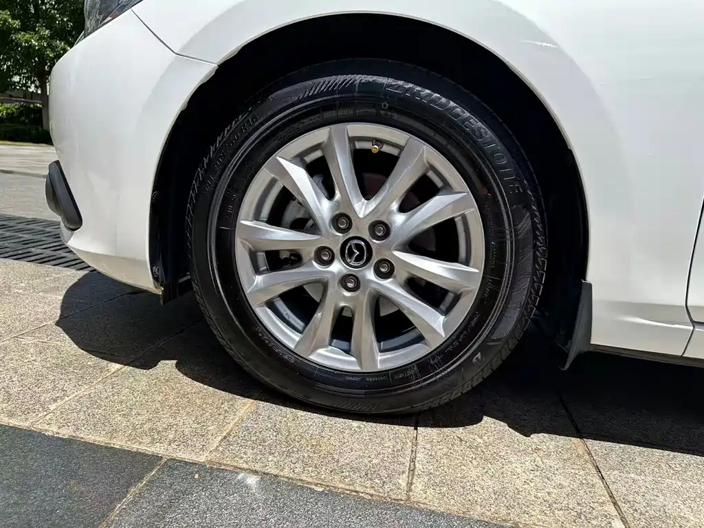 Mazda 3 Axela — миниатюра 22