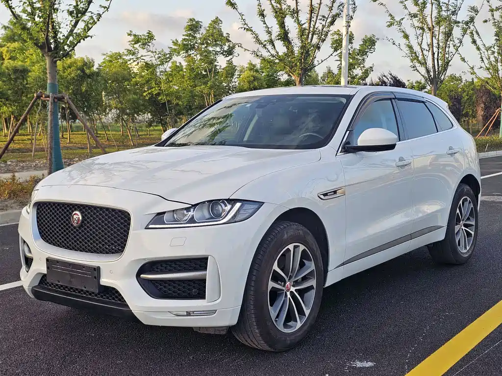 Jaguar F-PACE 2017