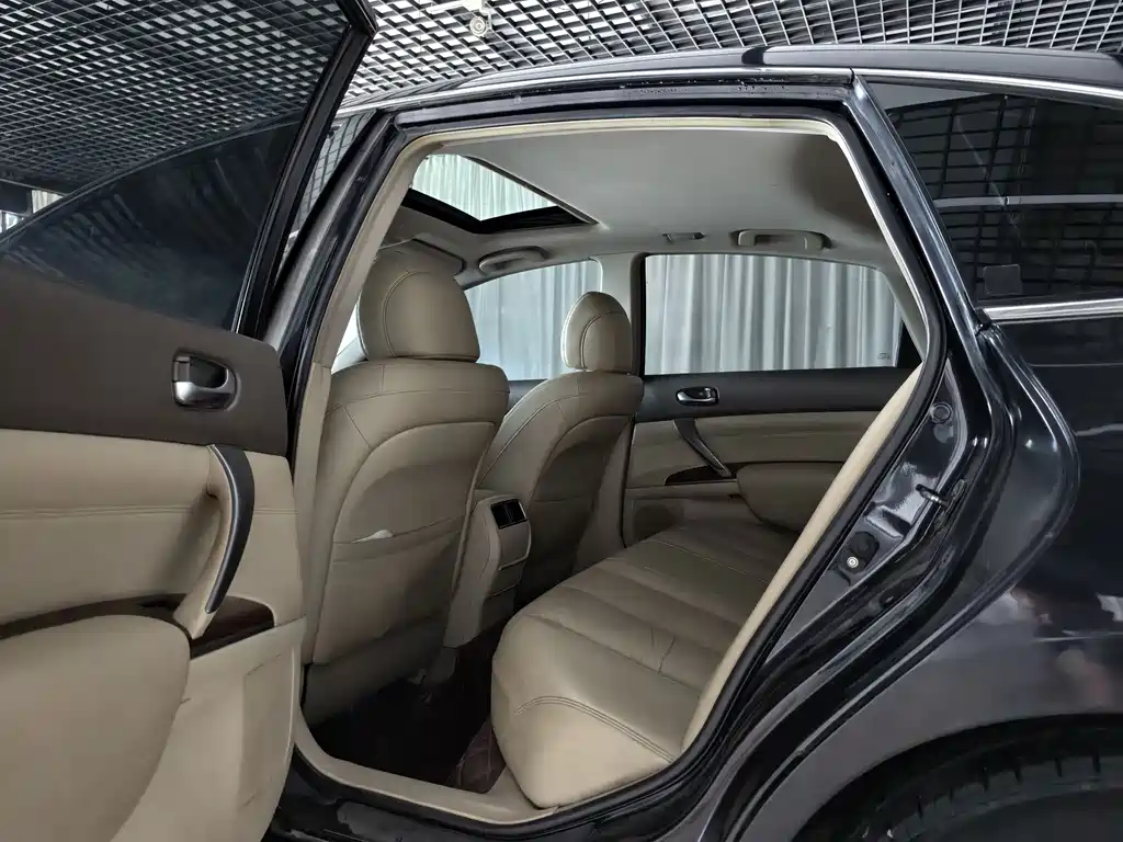 Nissan Teana — миниатюра 8