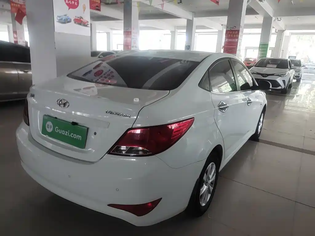 Hyundai Verna — миниатюра 7