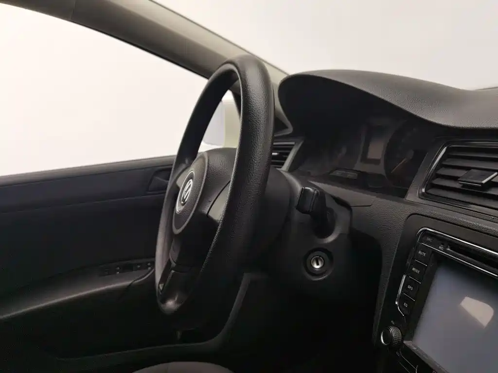 Volkswagen Santana — миниатюра 22