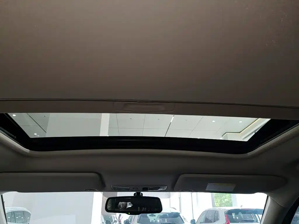 Mitsubishi Outlander — миниатюра 18