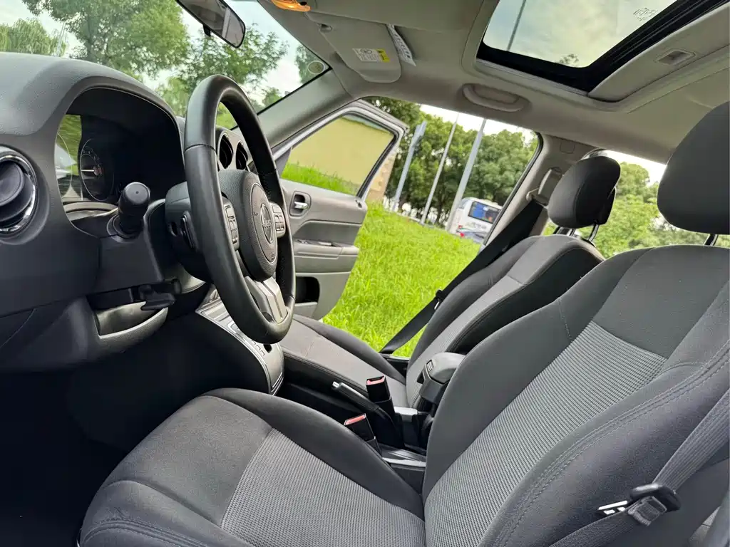 Jeep Patriot — миниатюра 8