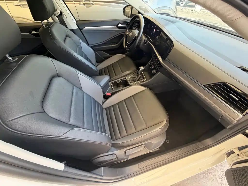 Volkswagen Sagitar — миниатюра 9