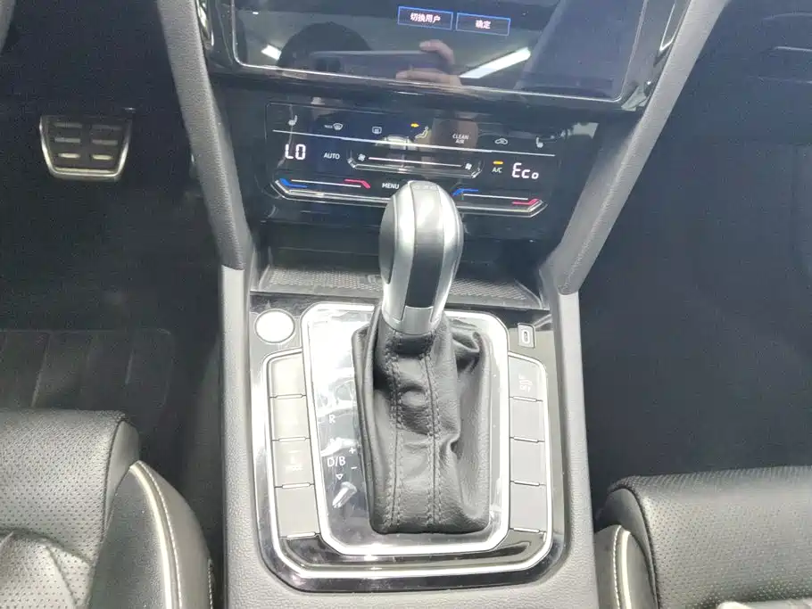 Volkswagen Magotan PHEV — миниатюра 16