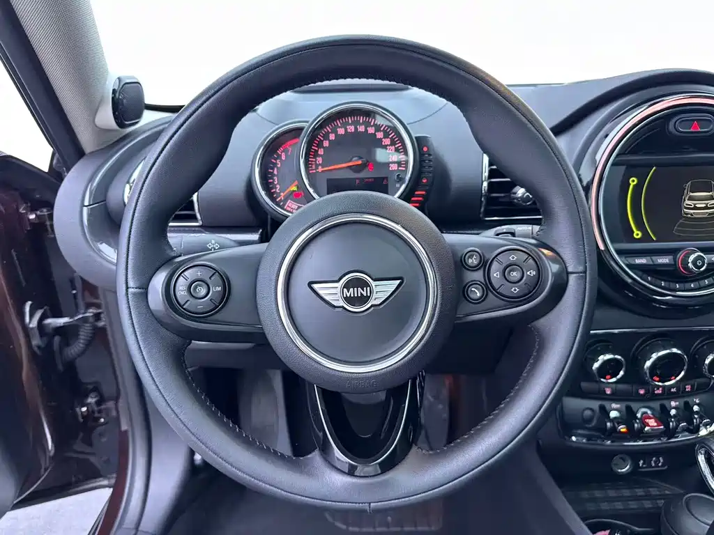 MINI Mini Clubman — миниатюра 7