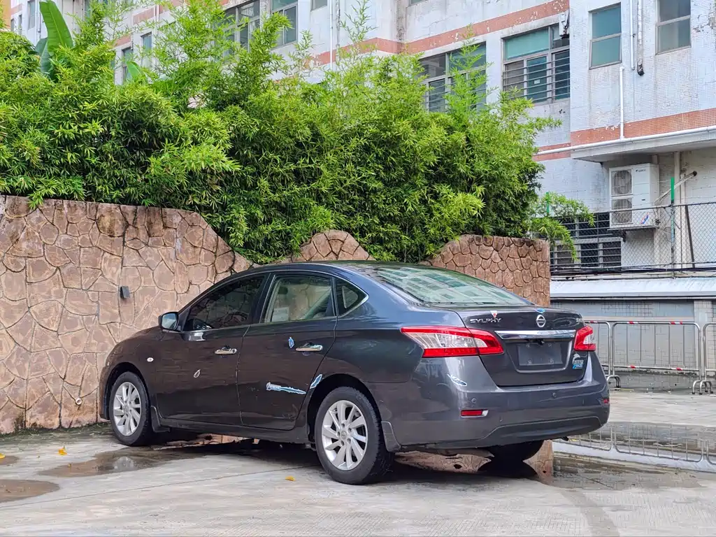 Nissan Sylphy 2012 1.6XL CVT Luxury