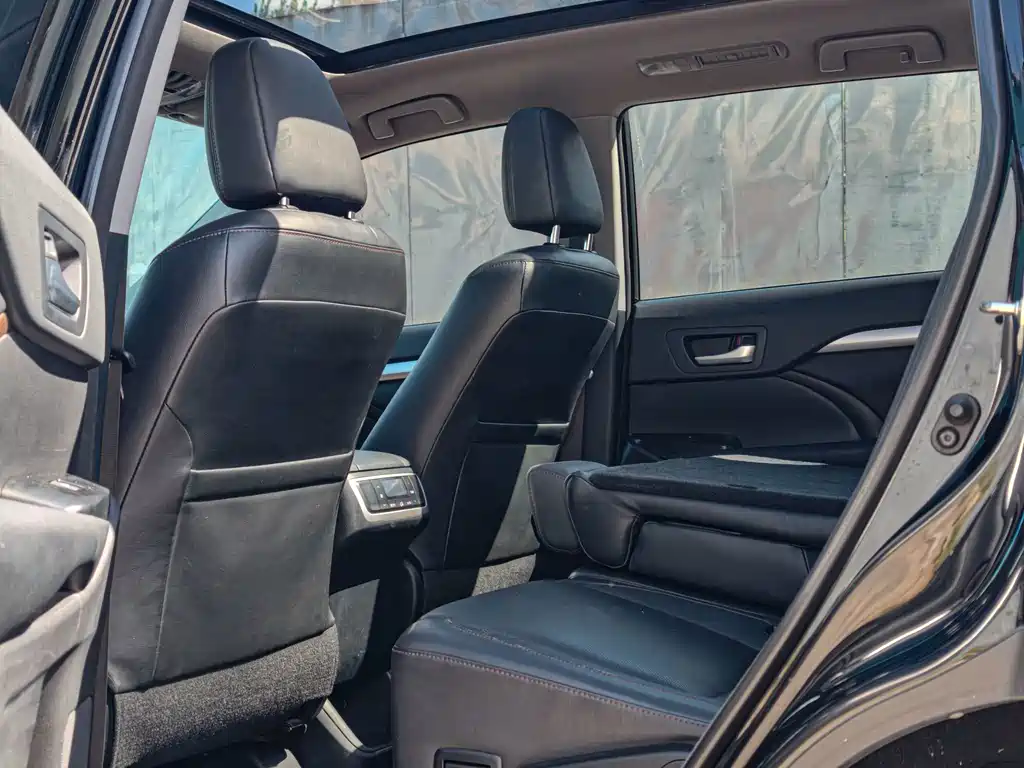Toyota Highlander — миниатюра 19
