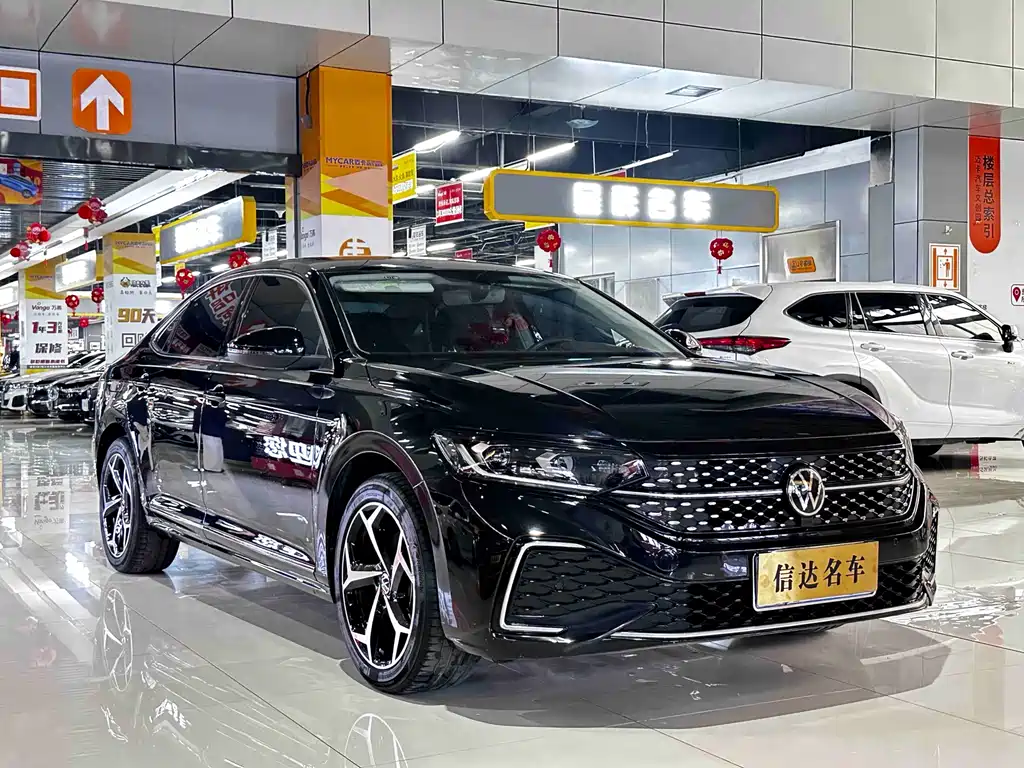 Volkswagen Passat 2025 330TSI Elite