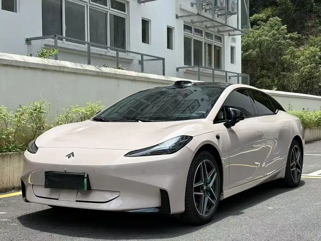 Hyper GT