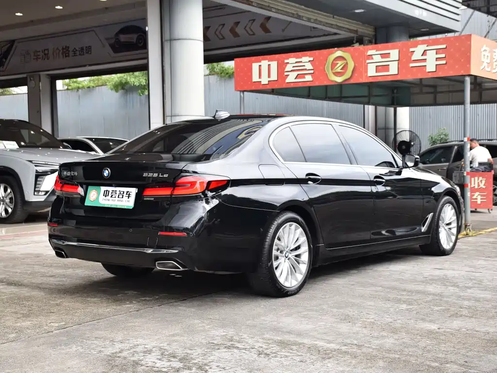 BMW 5 Series New Energy — миниатюра 15