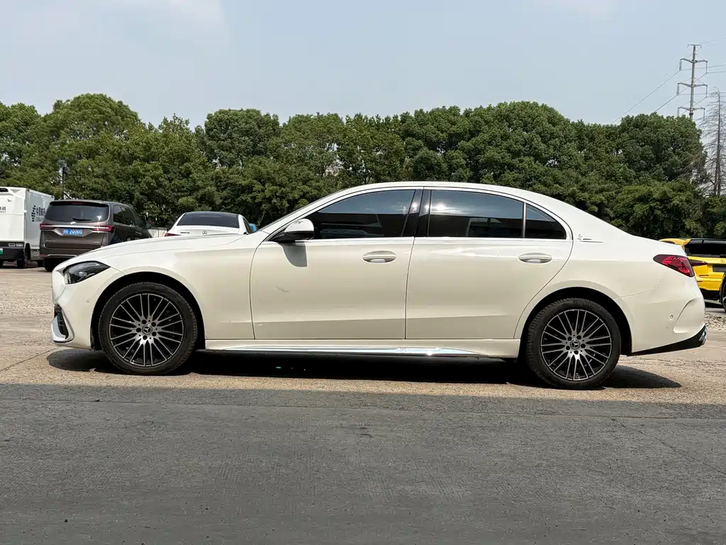 Mercedes-Benz C-Class — миниатюра 8
