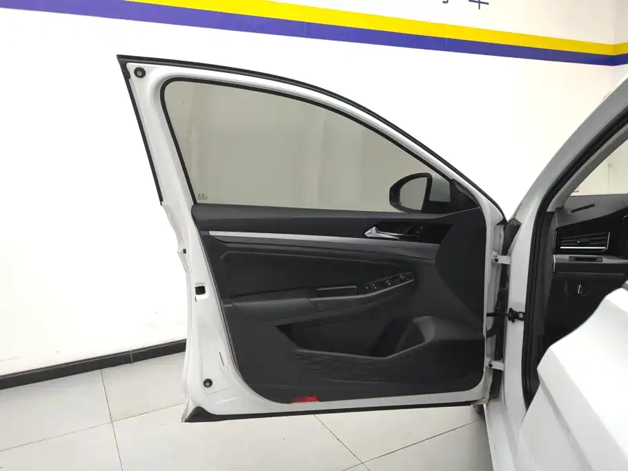 Volkswagen Bora — миниатюра 7