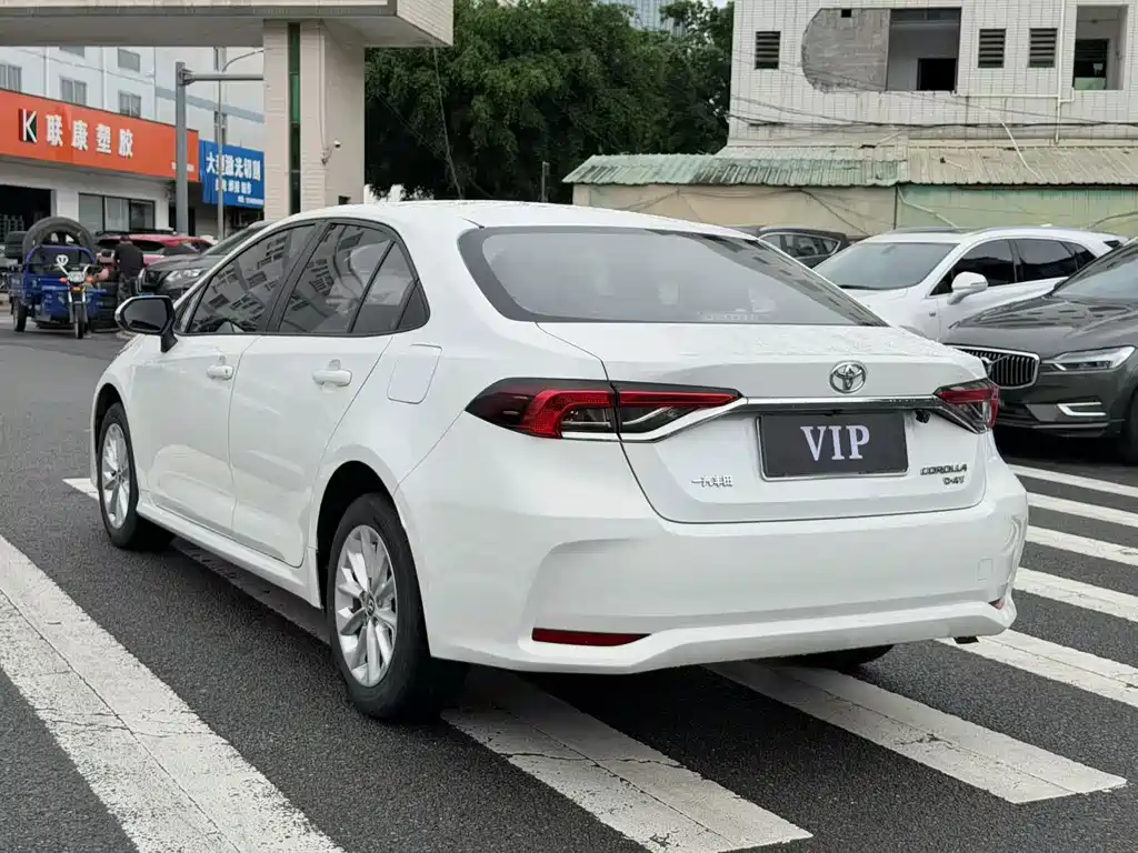 Toyota Corolla — миниатюра 18