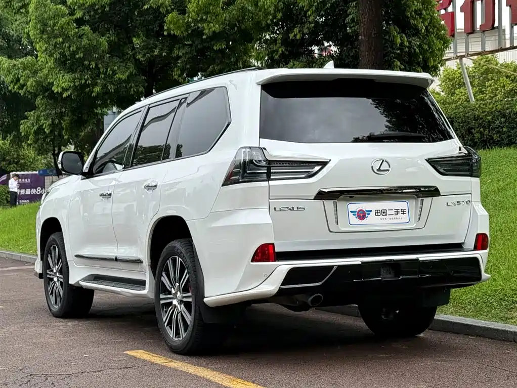 LEXUS  LX