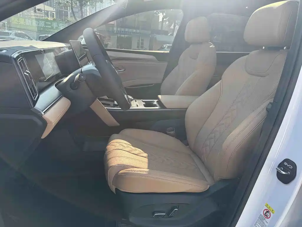 BYD L DM-i — миниатюра 8