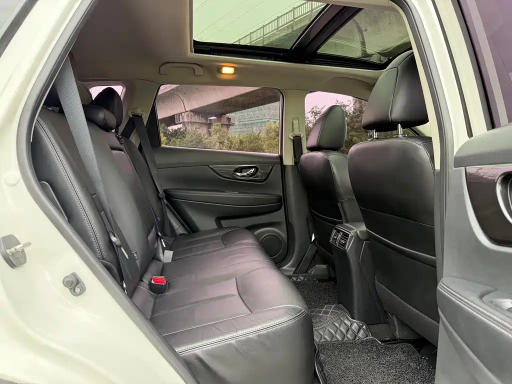 Nissan X-Trail — миниатюра 11