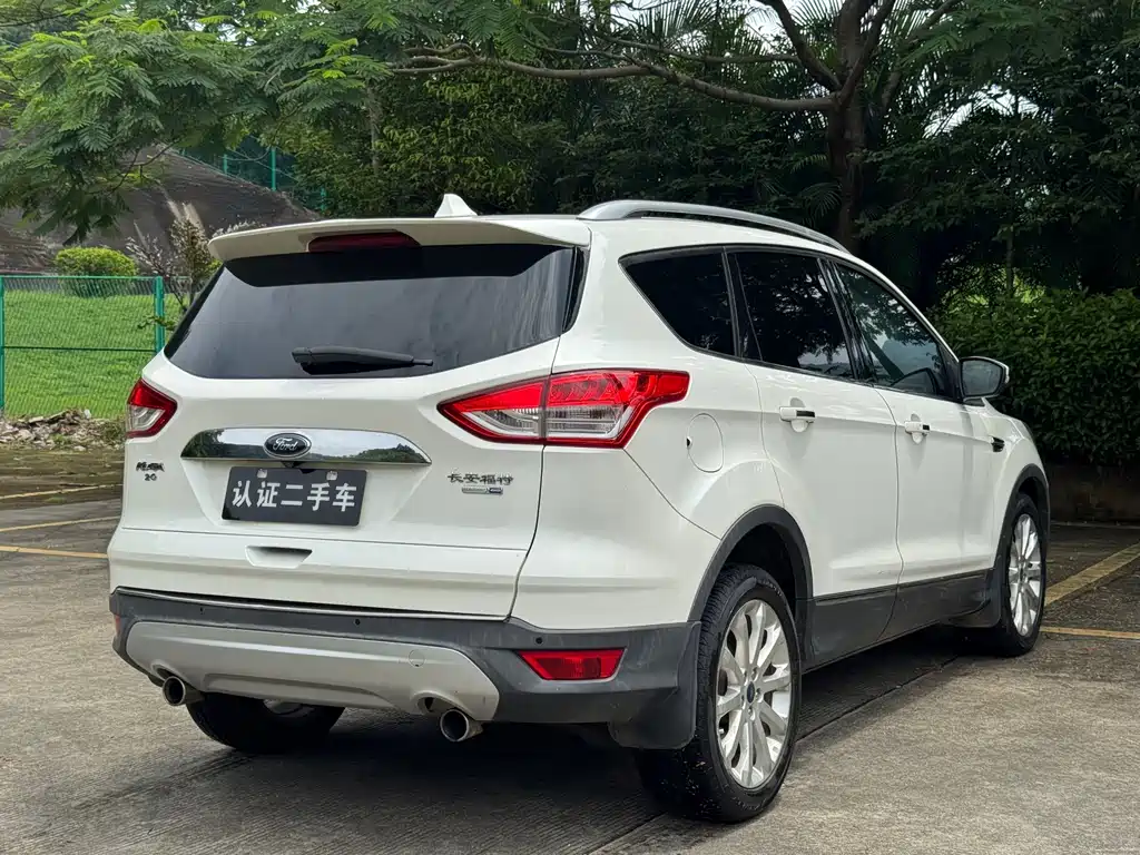 Ford Kuga — миниатюра 17