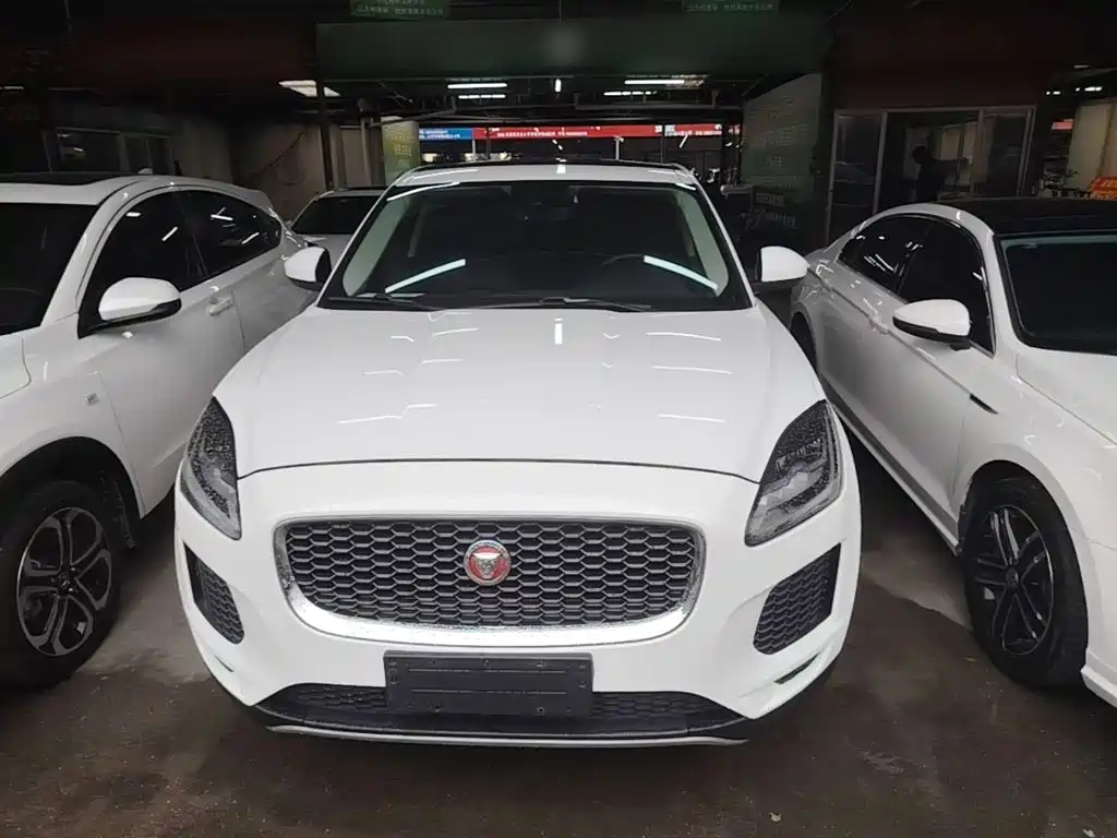 Jaguar E-PACE — миниатюра 3