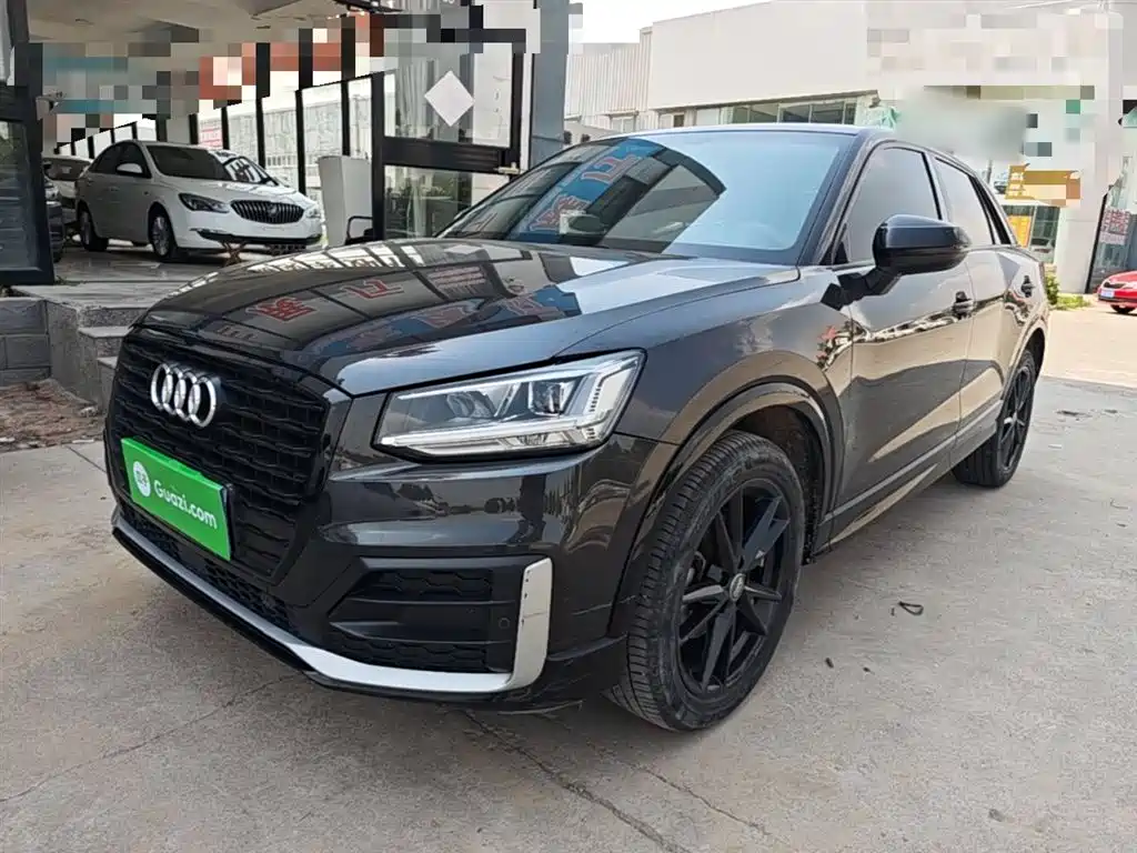 Audi Q2L 2020