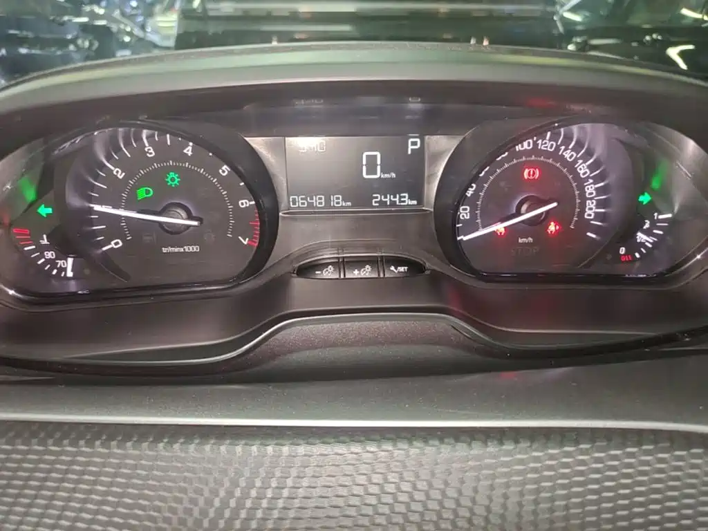 Peugeot 2008 — миниатюра 12