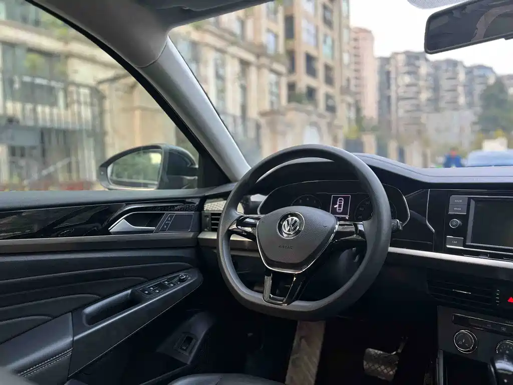 Volkswagen Passat 2019 280TSI VI