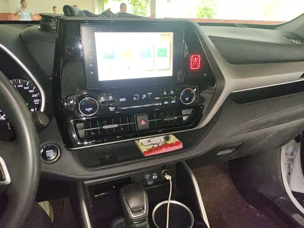 Toyota Highlander — миниатюра 7