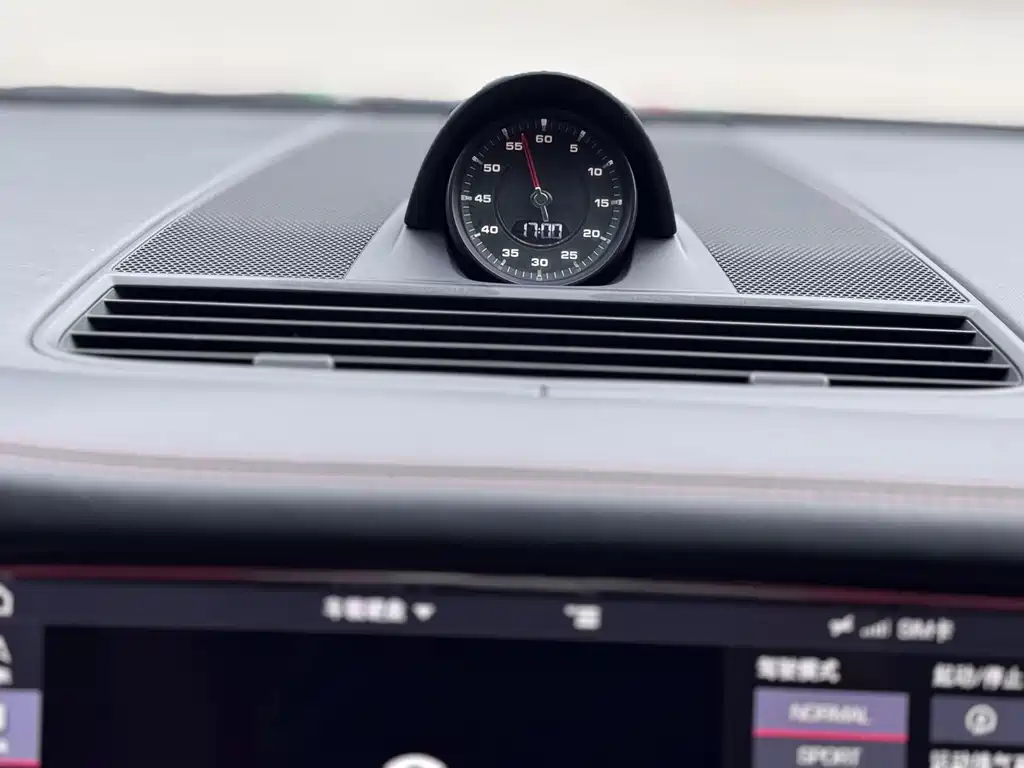 Porsche Panamera — миниатюра 13
