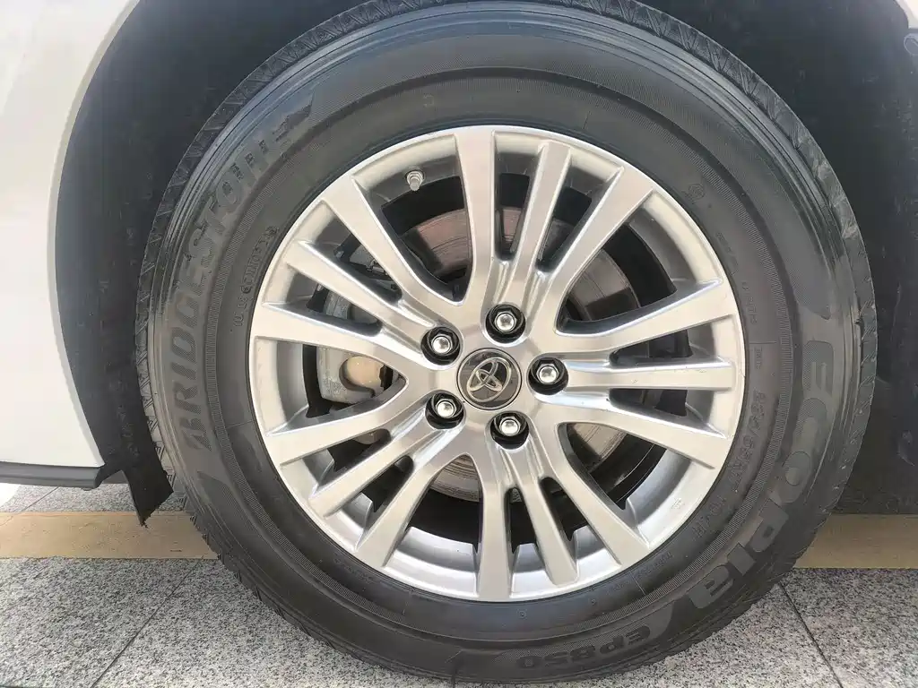 Toyota Sienna 2023 2.5L Comfort
