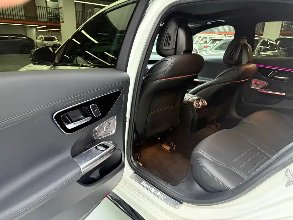 Mercedes-Benz C-Class — миниатюра 15
