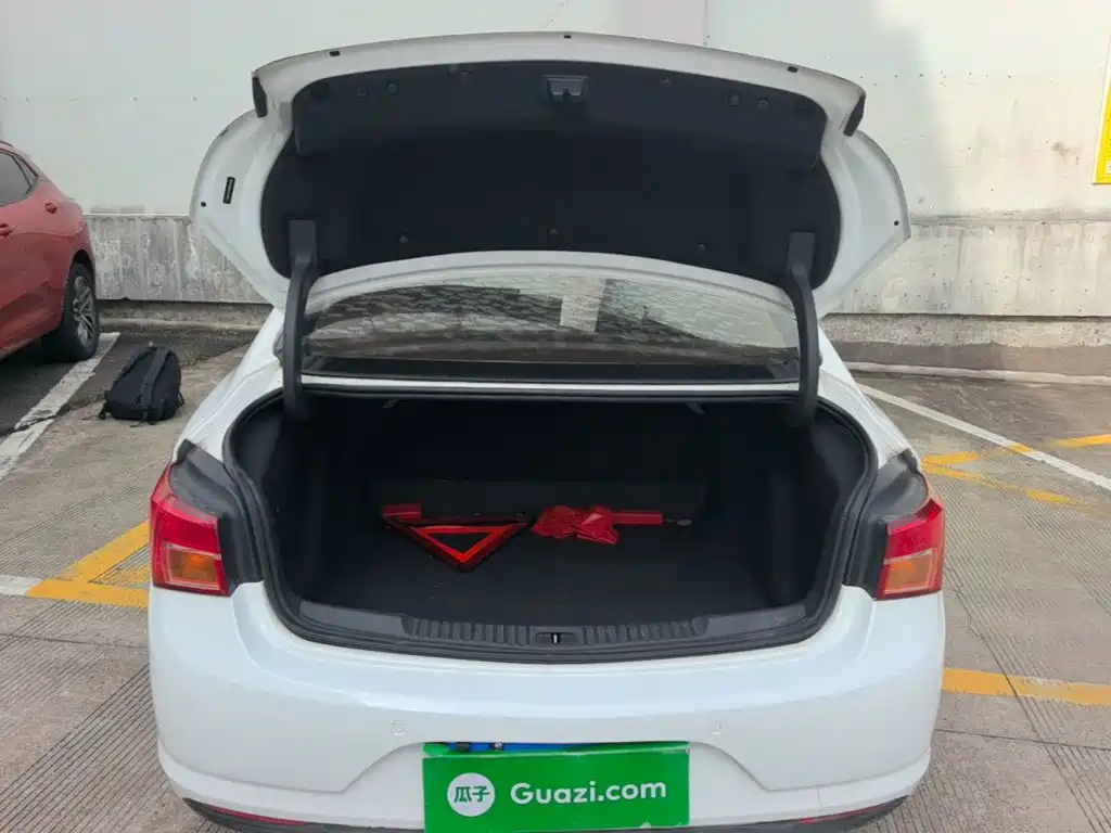 Buick Verano — миниатюра 19