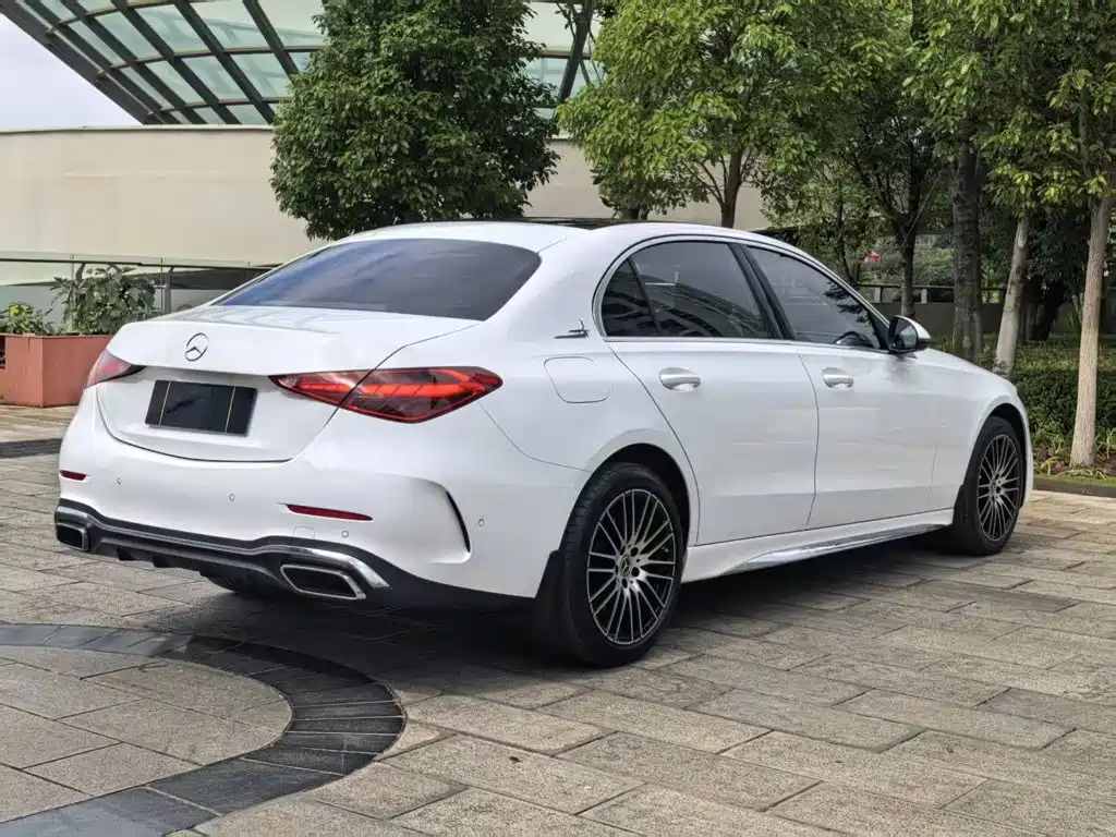 Mercedes-Benz C-Class — миниатюра 8