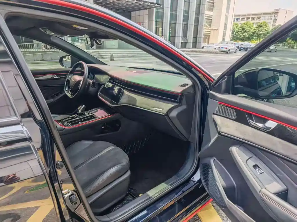 DONGFENG YI HYUN MAX