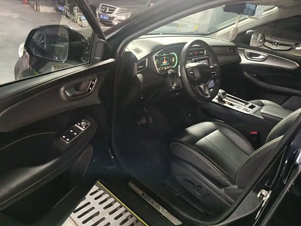 Roewe RX5 New Energy — миниатюра 16
