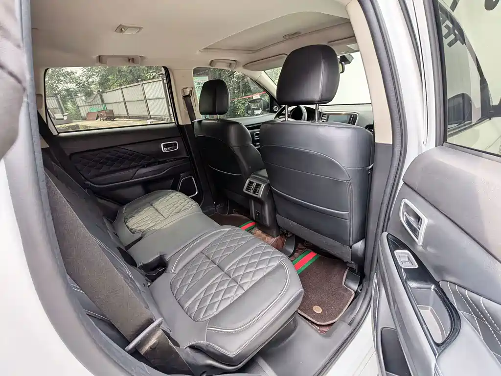 Mitsubishi Outlander - фото 10