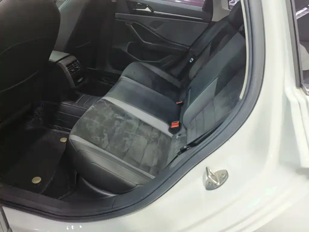 Volkswagen Sagitar — миниатюра 17