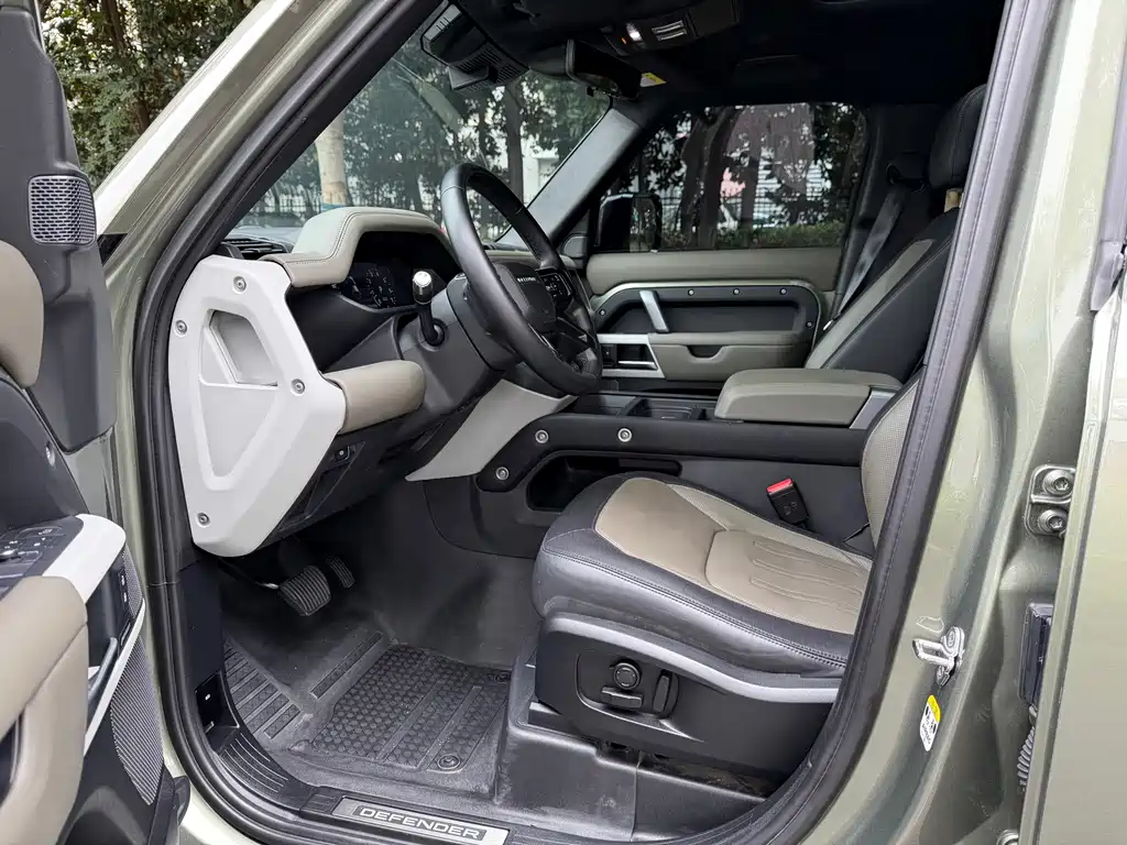 Land Rover Defender — миниатюра 11