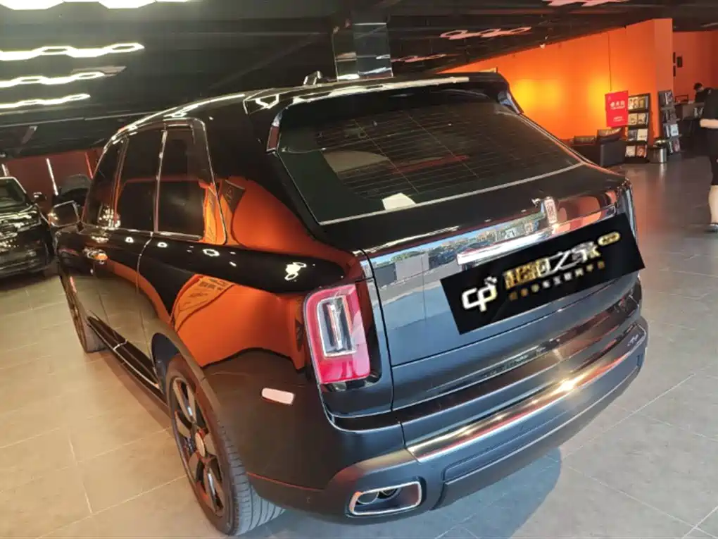 Rolls-Royce Cullinan 2018 мест