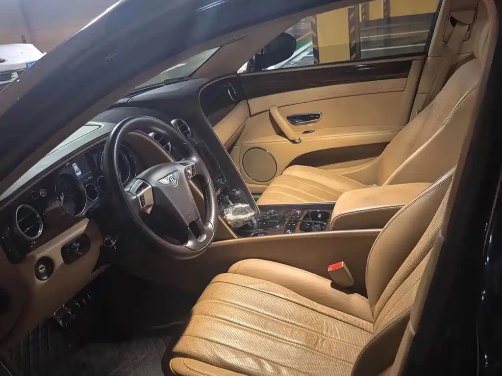 Bentley Flying Spur — миниатюра 5