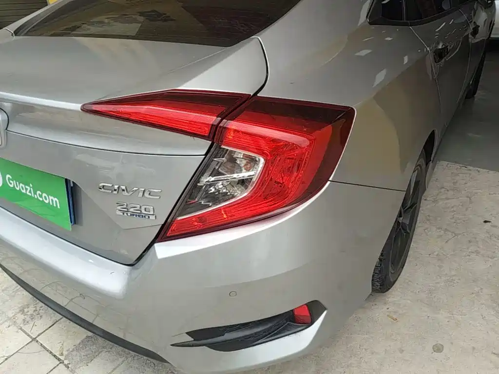 Honda Civic — миниатюра 8