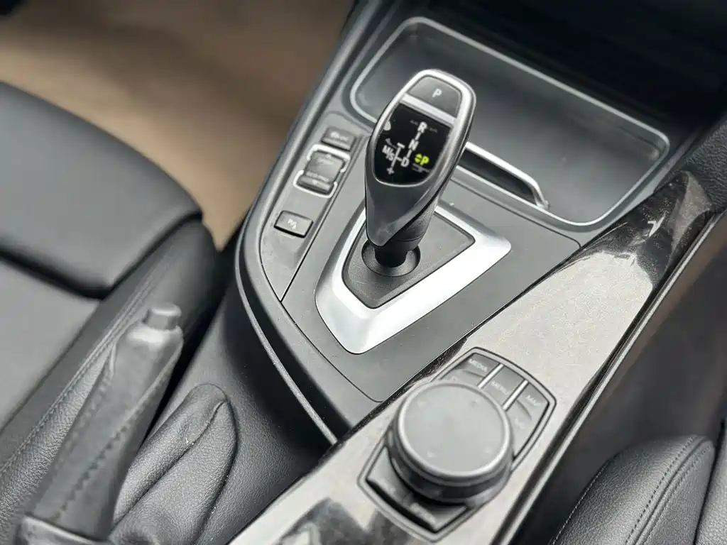 BMW 3 Series — миниатюра 11