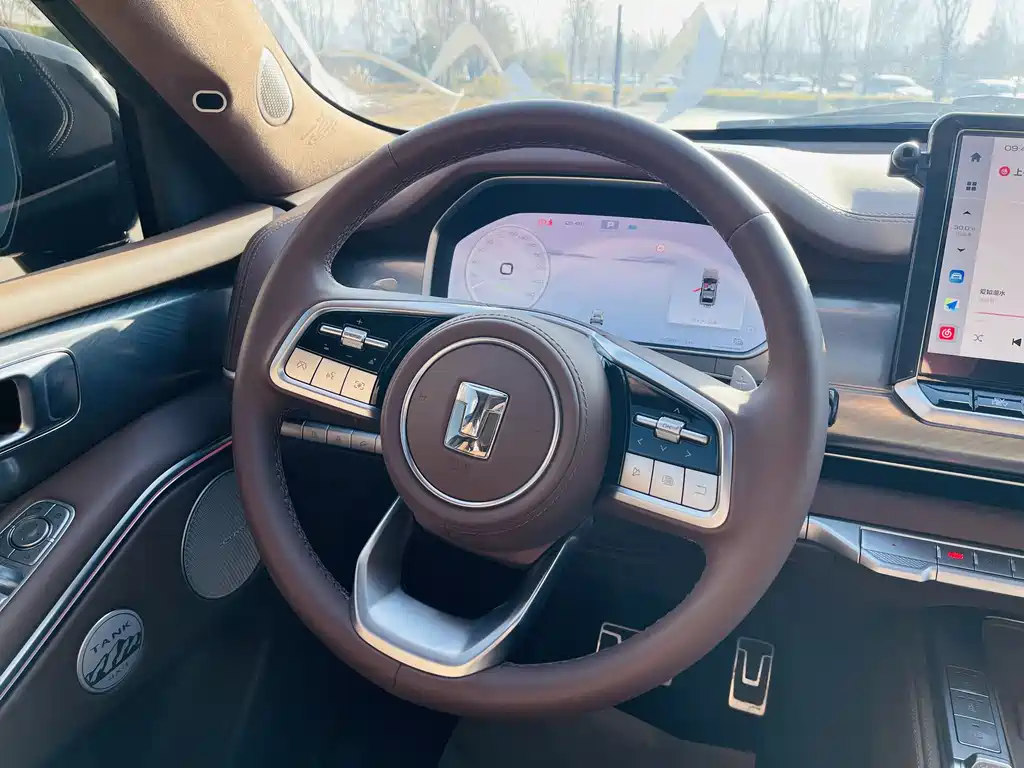 TANK TANK 700 NEW ENERGY