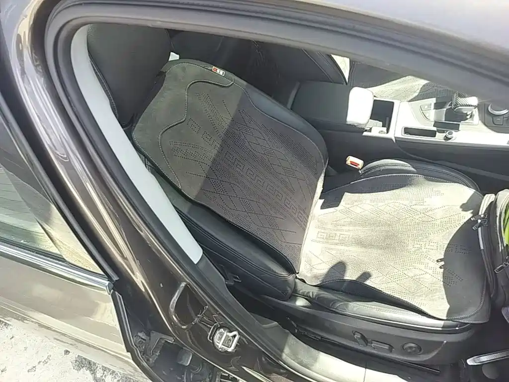 Audi A4L — миниатюра 25