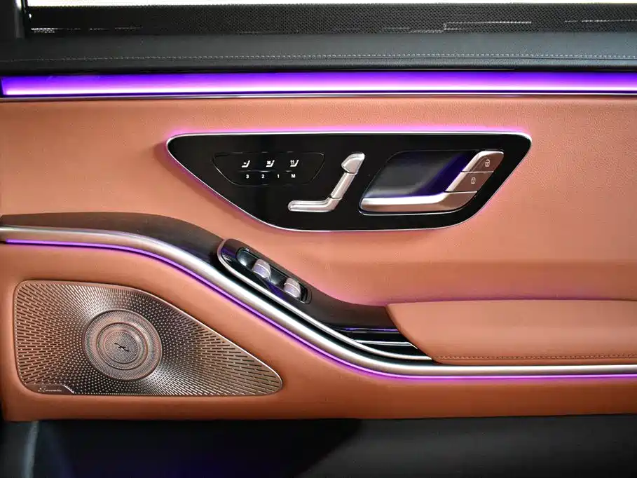 Mercedes-Benz S-Class — миниатюра 13