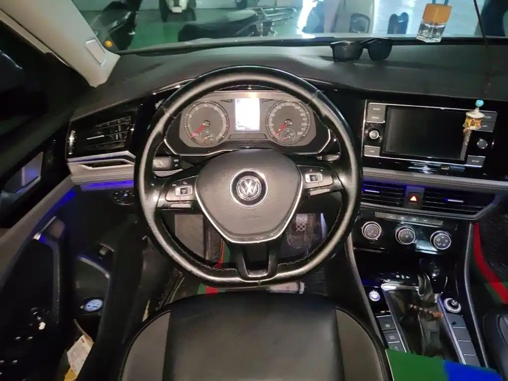 Volkswagen Sagitar — миниатюра 3